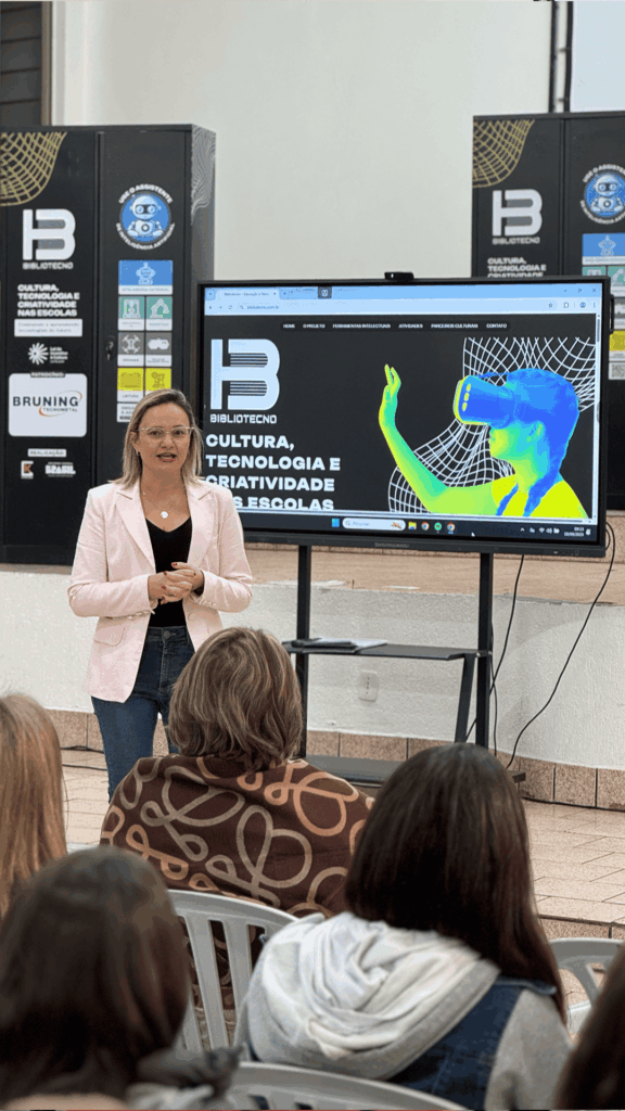 Entrega da Bibliotecno para as escolas de Panambi/RS